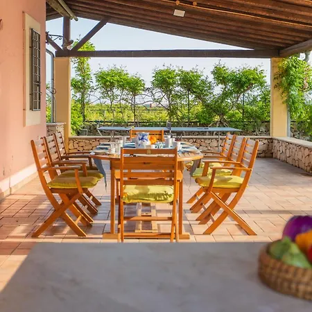 Il Giardino Dei Limoni 8, Emma Ispica