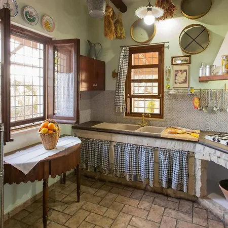 Il Giardino Dei Limoni 8, Emma Villa *