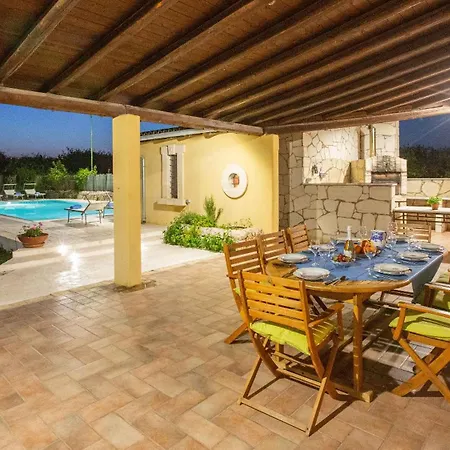 Il Giardino Dei Limoni 8, Emma