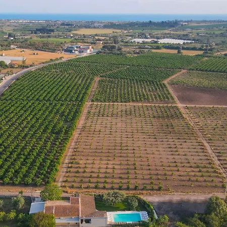 Il Giardino Dei Limoni 8, Emma Villa
