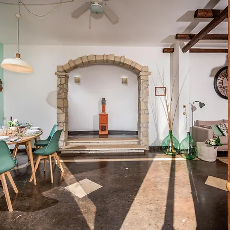 Il Giardino Dei Limoni 8, Emma Villa