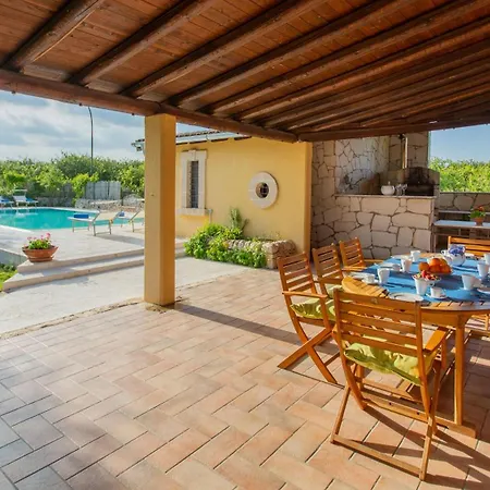 Il Giardino Dei Limoni 8, Emma Ispica