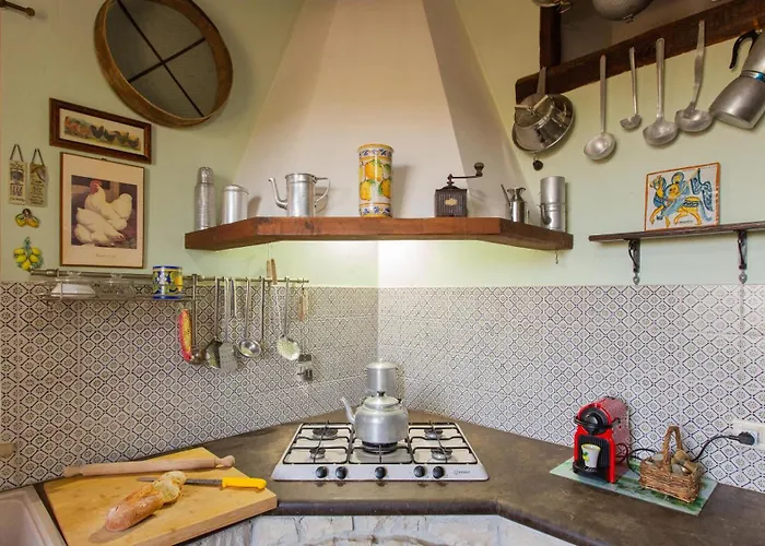 Villa Il Giardino Dei Limoni 8, Emma *