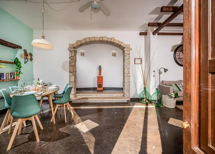 Il Giardino Dei Limoni 8, Emma Villa