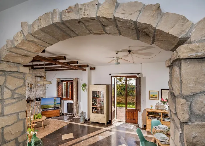 Villa Il Giardino Dei Limoni 8, Emma *